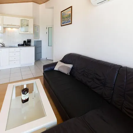 Vucic Apartment Makarska