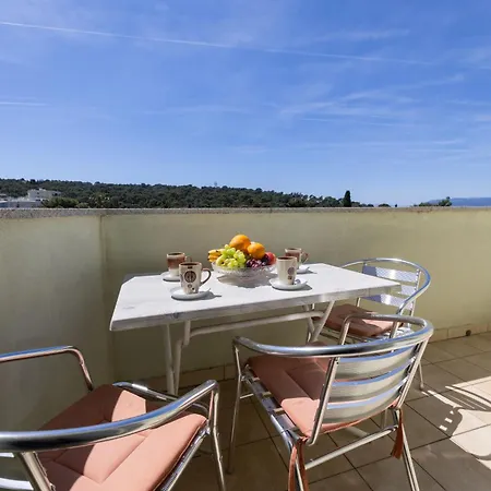 Vucic Apartment