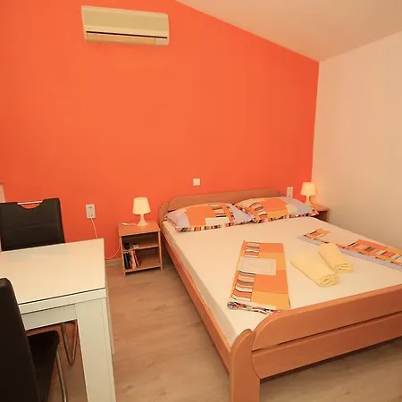 Vucic Apartamento Makarska